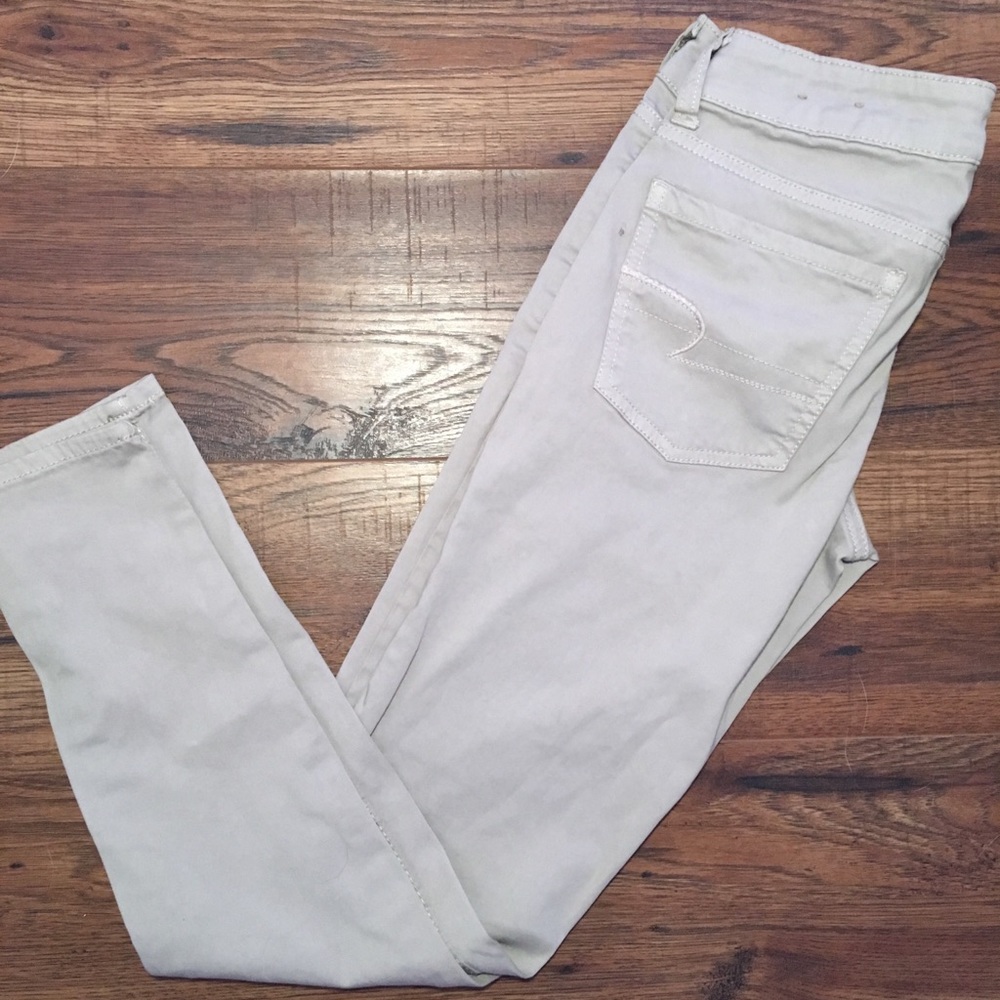 AMERICAN EAGLE SKINNY JEANS